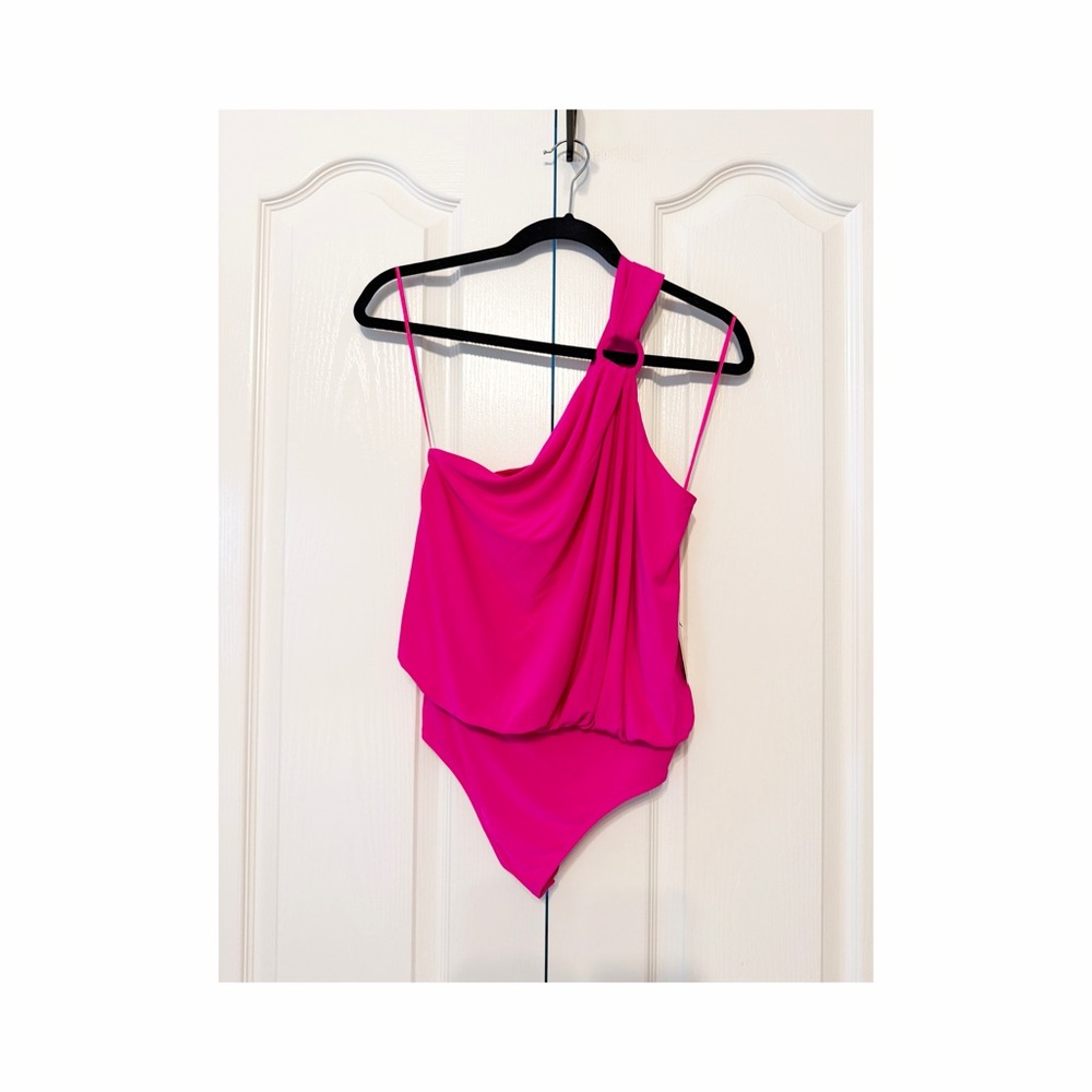 Express Skimming One Shoulder O-Ring Body Suit Fuchsia Color Size XS NWT